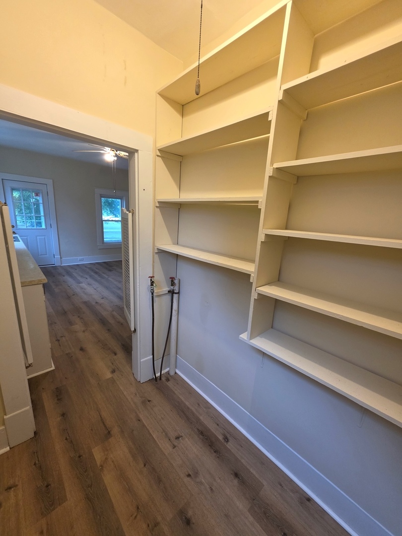 1204 N Dawley Street Property Photo 28