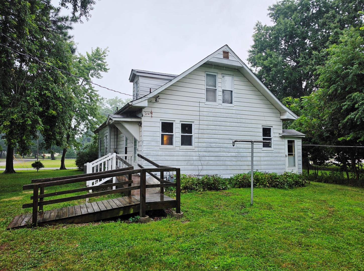 1204 N Dawley Street Property Photo 43