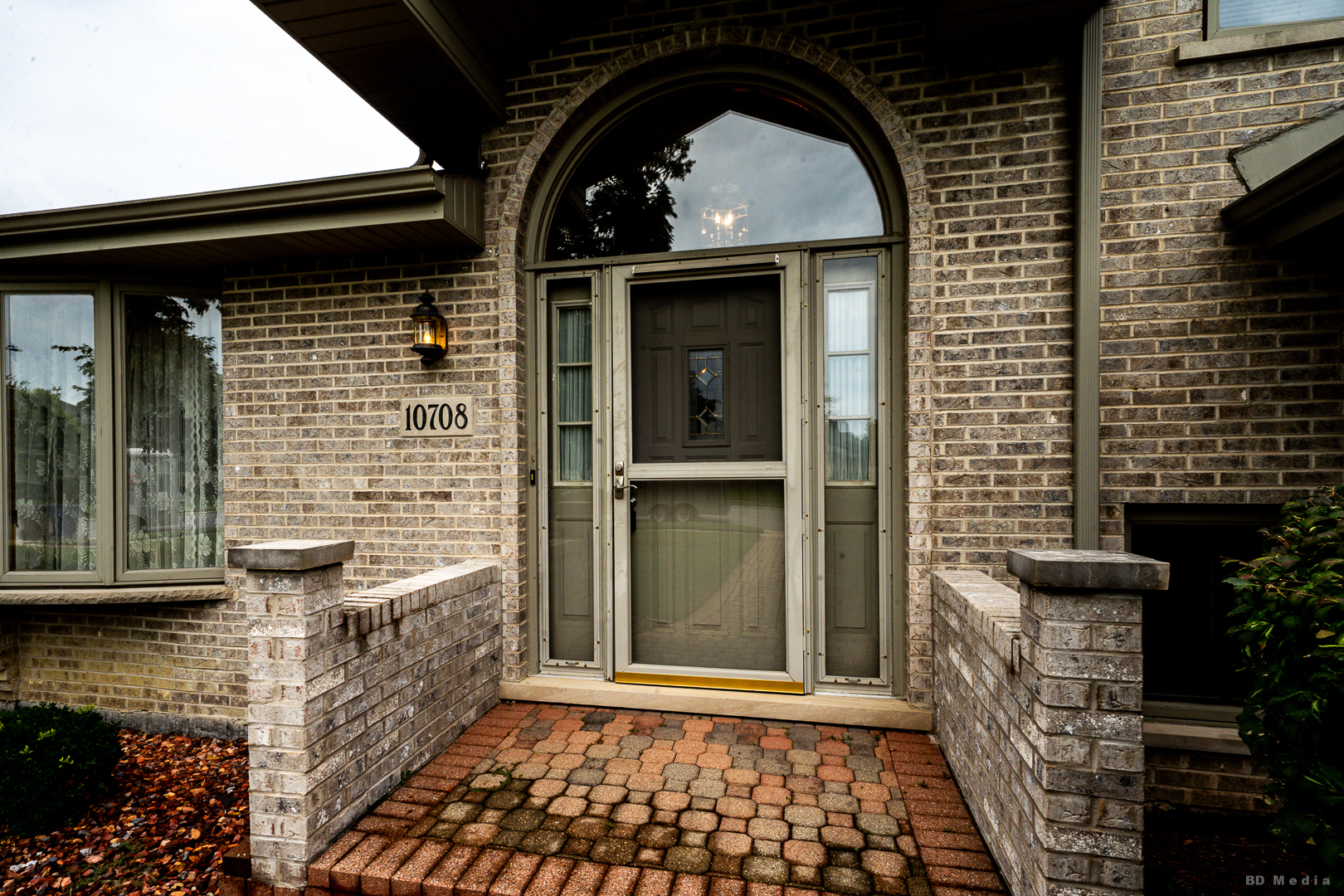 10708 Willow Avenue Property Photo 6