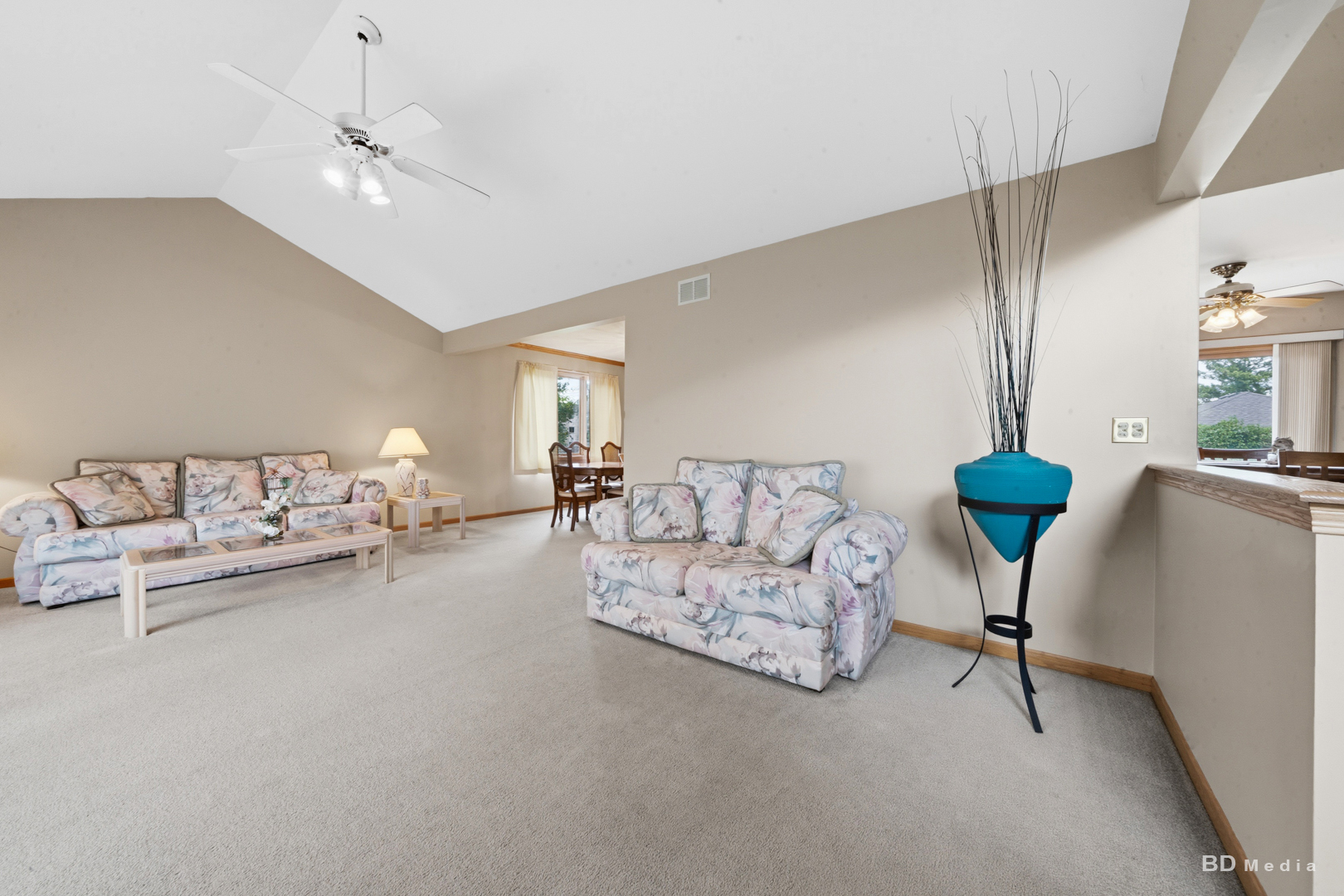 10708 Willow Avenue Property Photo 11