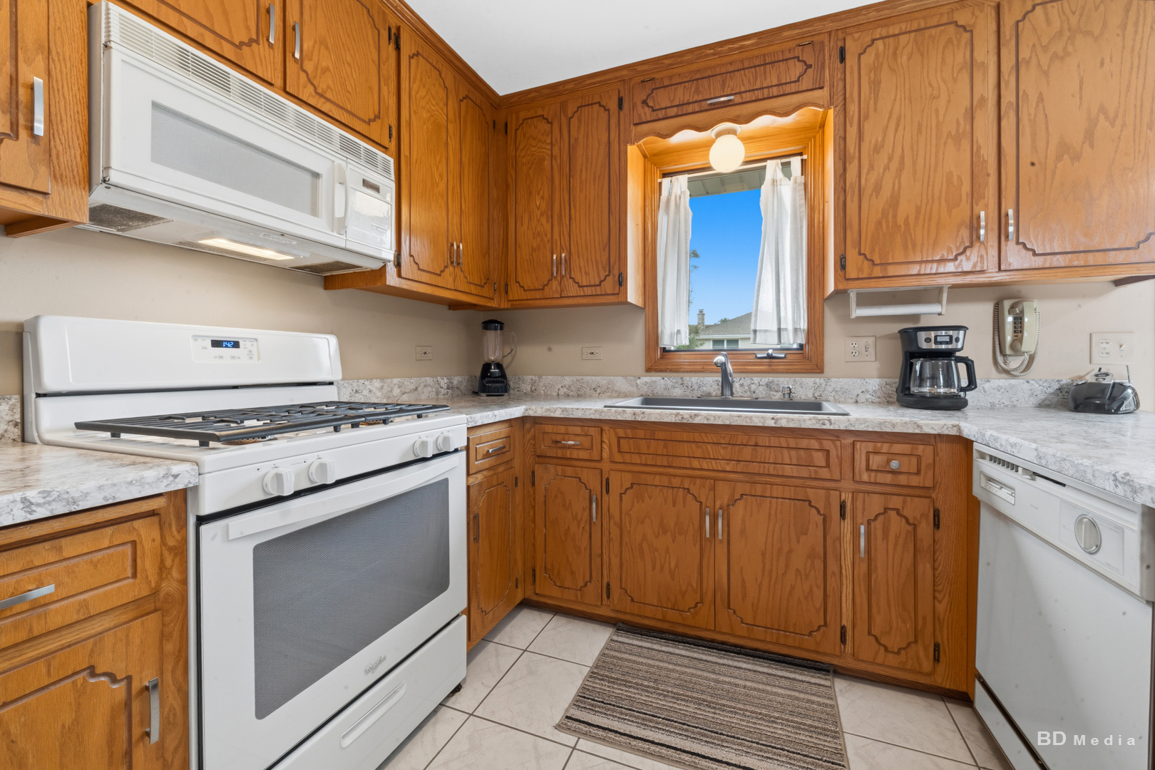 10708 Willow Avenue Property Photo 16