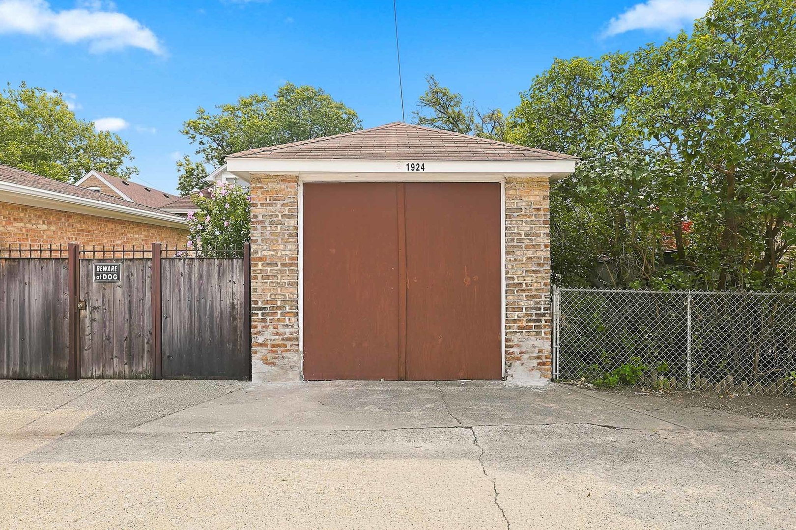1924 Clinton Avenue Property Photo 5