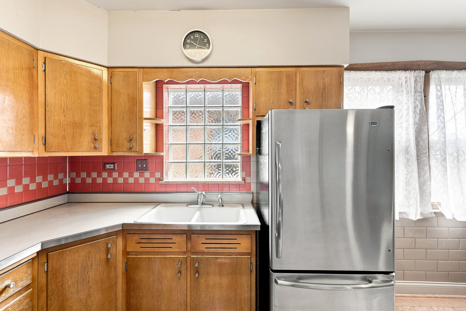 1924 Clinton Avenue Property Photo 11