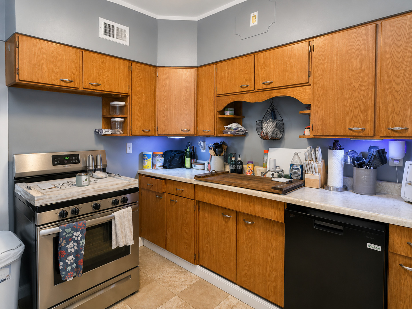 414 Locust Street Property Photo 5