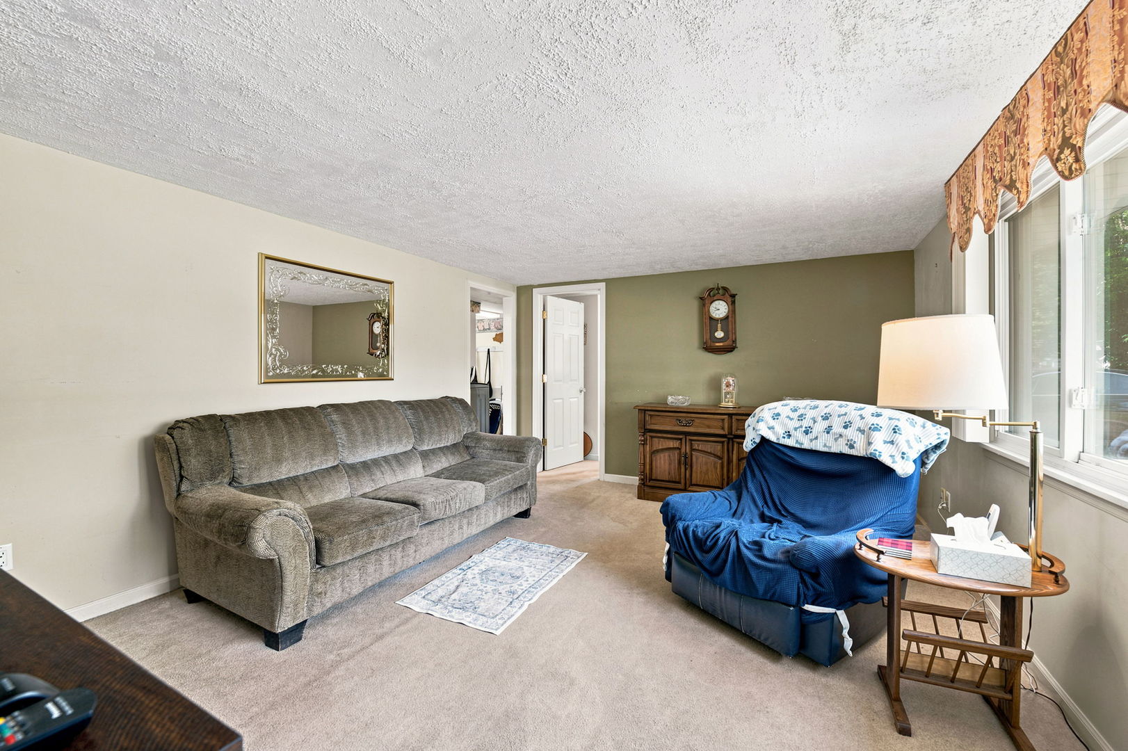 1511 N Kankakee Street Property Photo 5