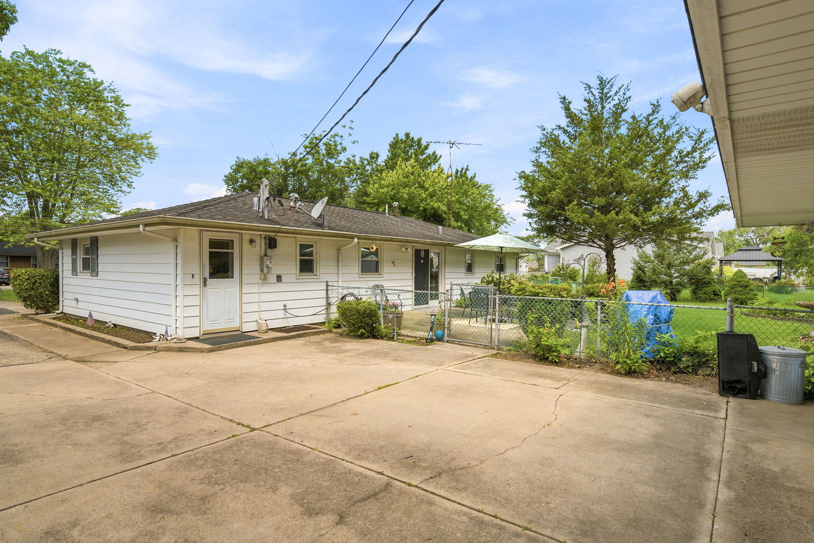 1511 N Kankakee Street Property Photo 23
