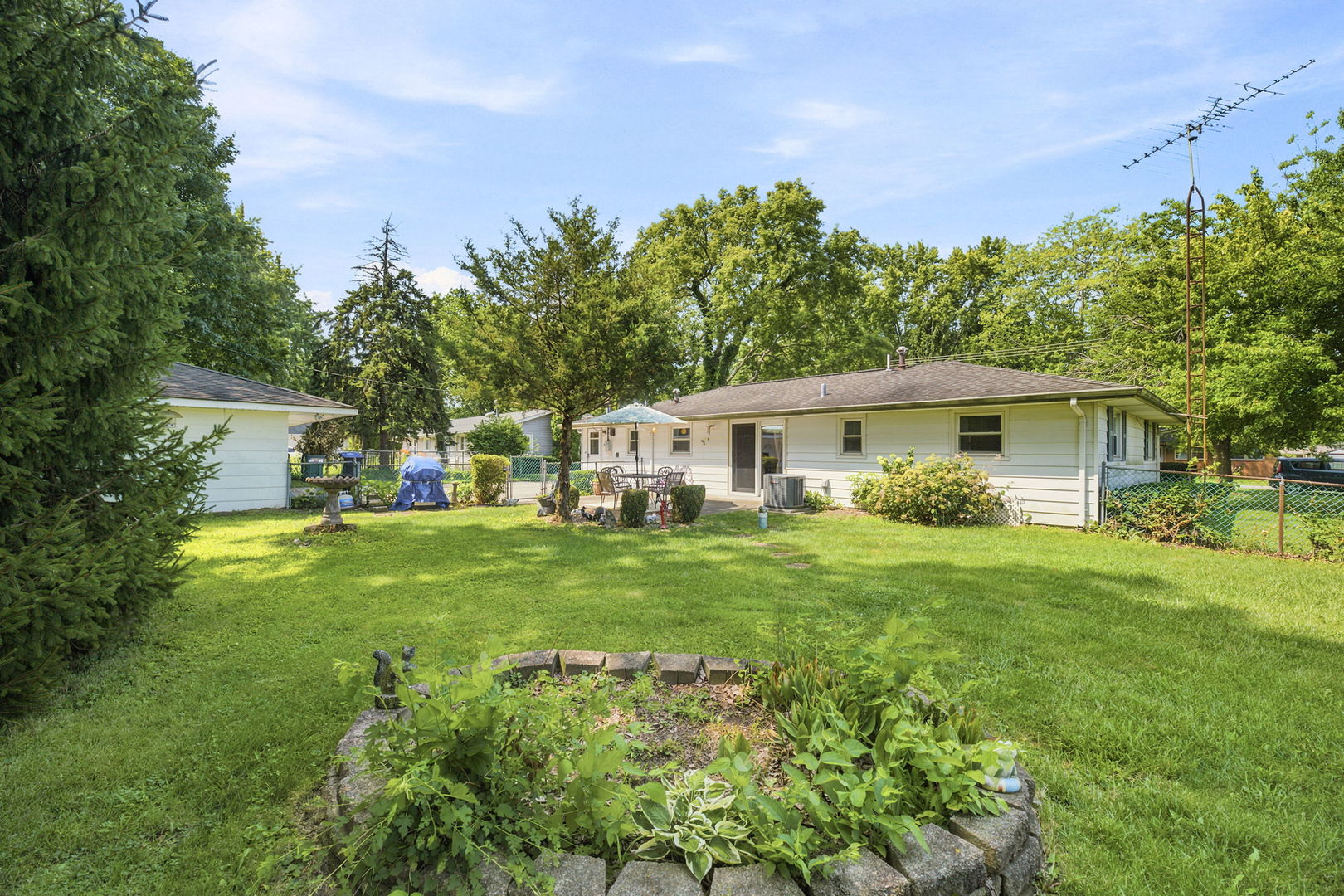 1511 N Kankakee Street Property Photo 25
