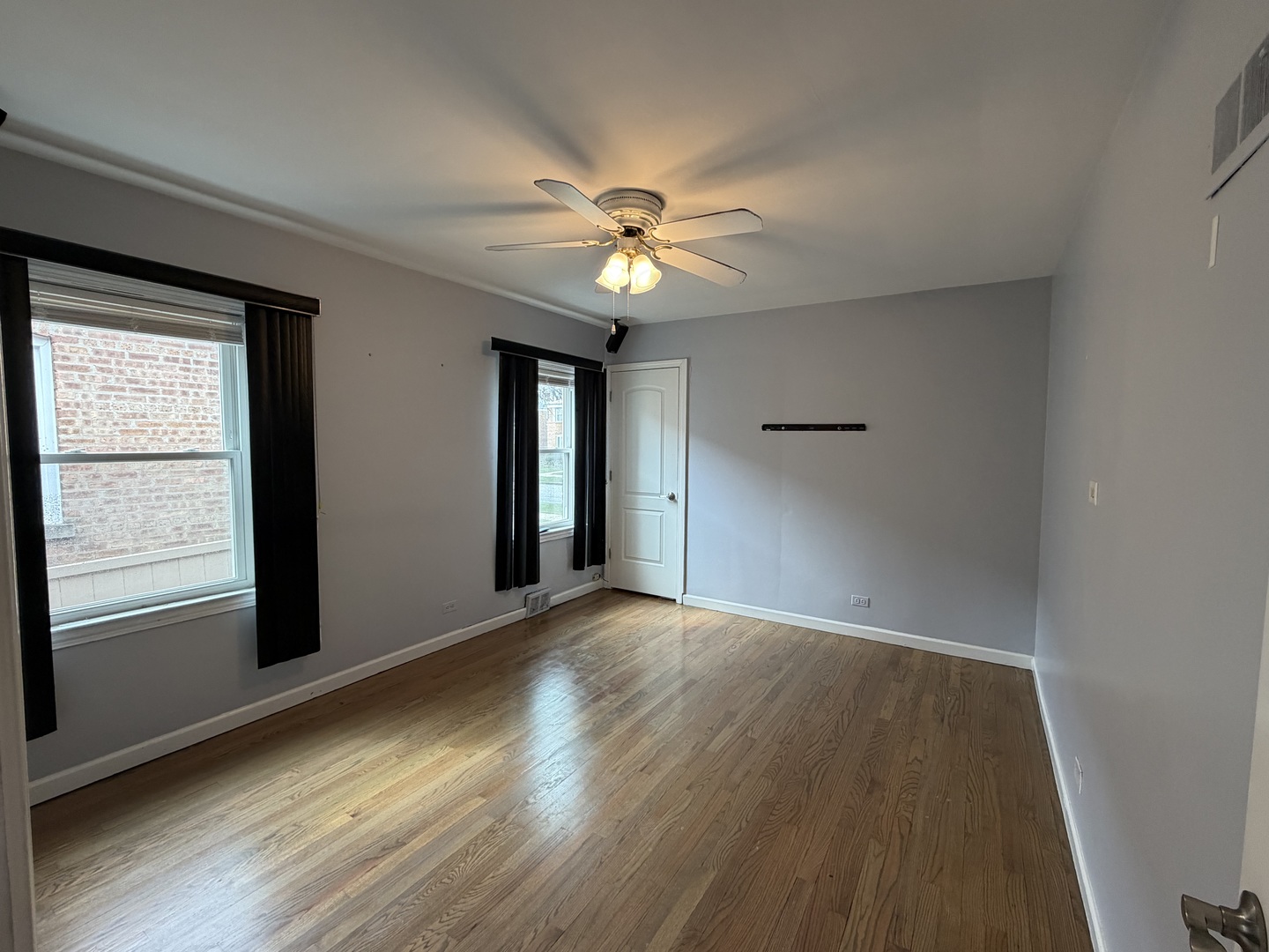 8201 S Homan Avenue Property Photo 6