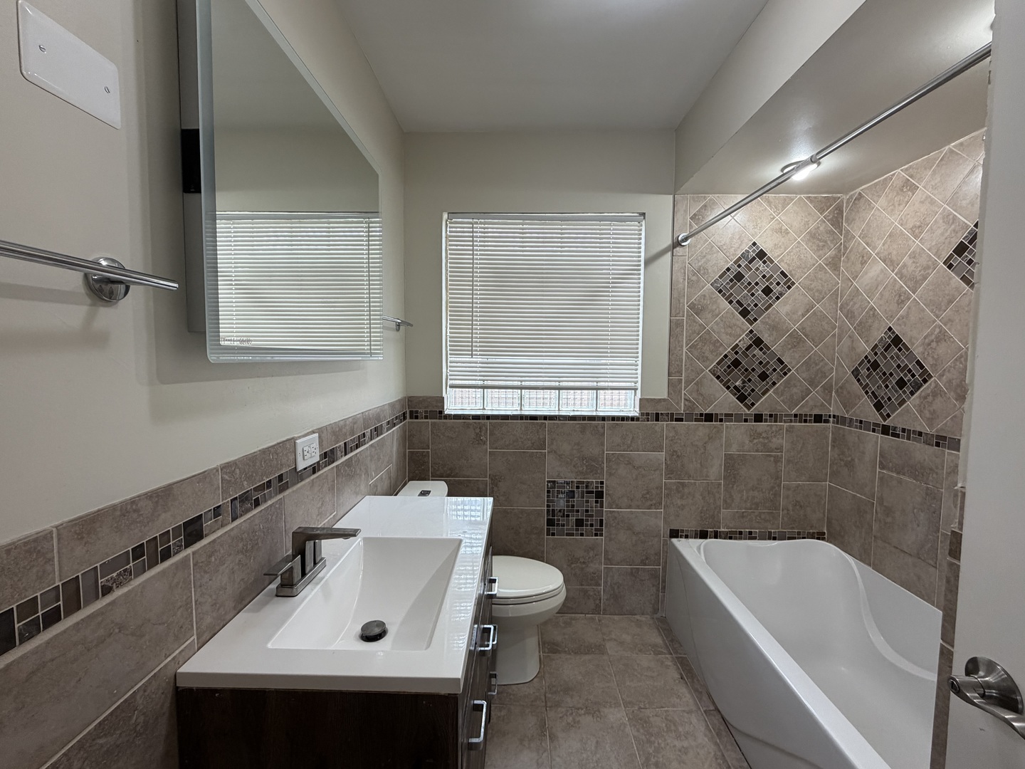 8201 S Homan Avenue Property Photo 7
