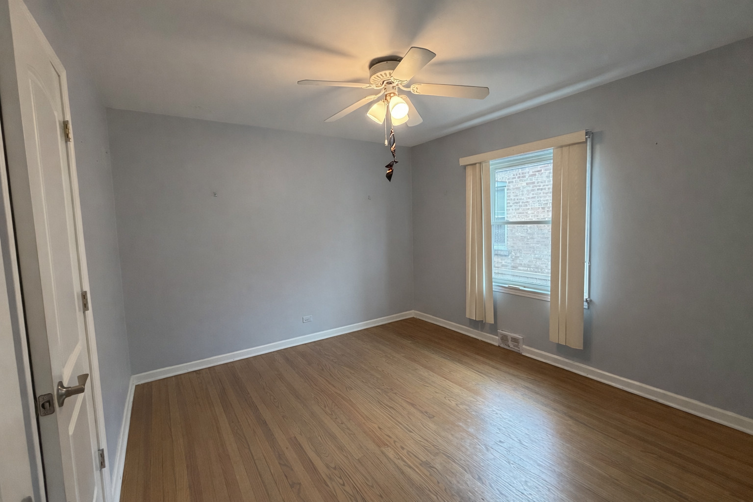 8201 S Homan Avenue Property Photo 8
