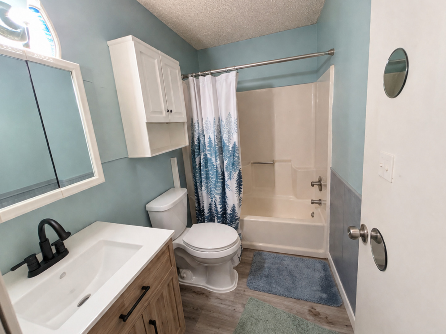 4490 Lake Drive Property Photo 15