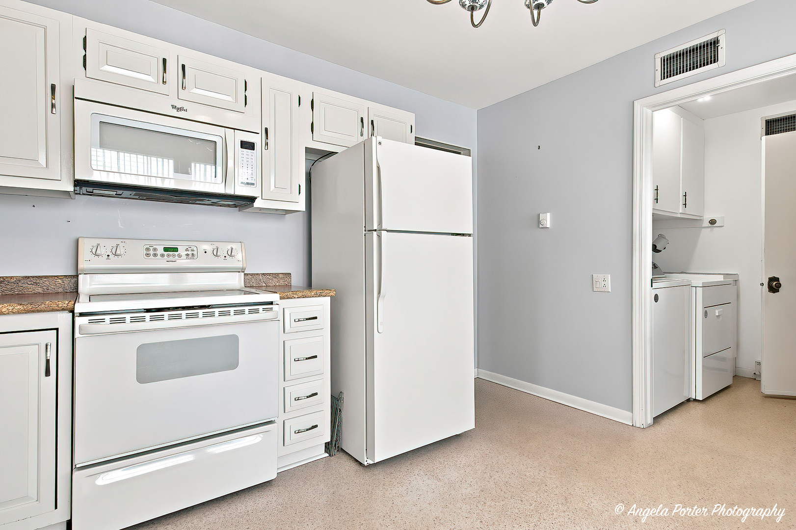 7214 Wheaton Lane 347 Property Photo 13