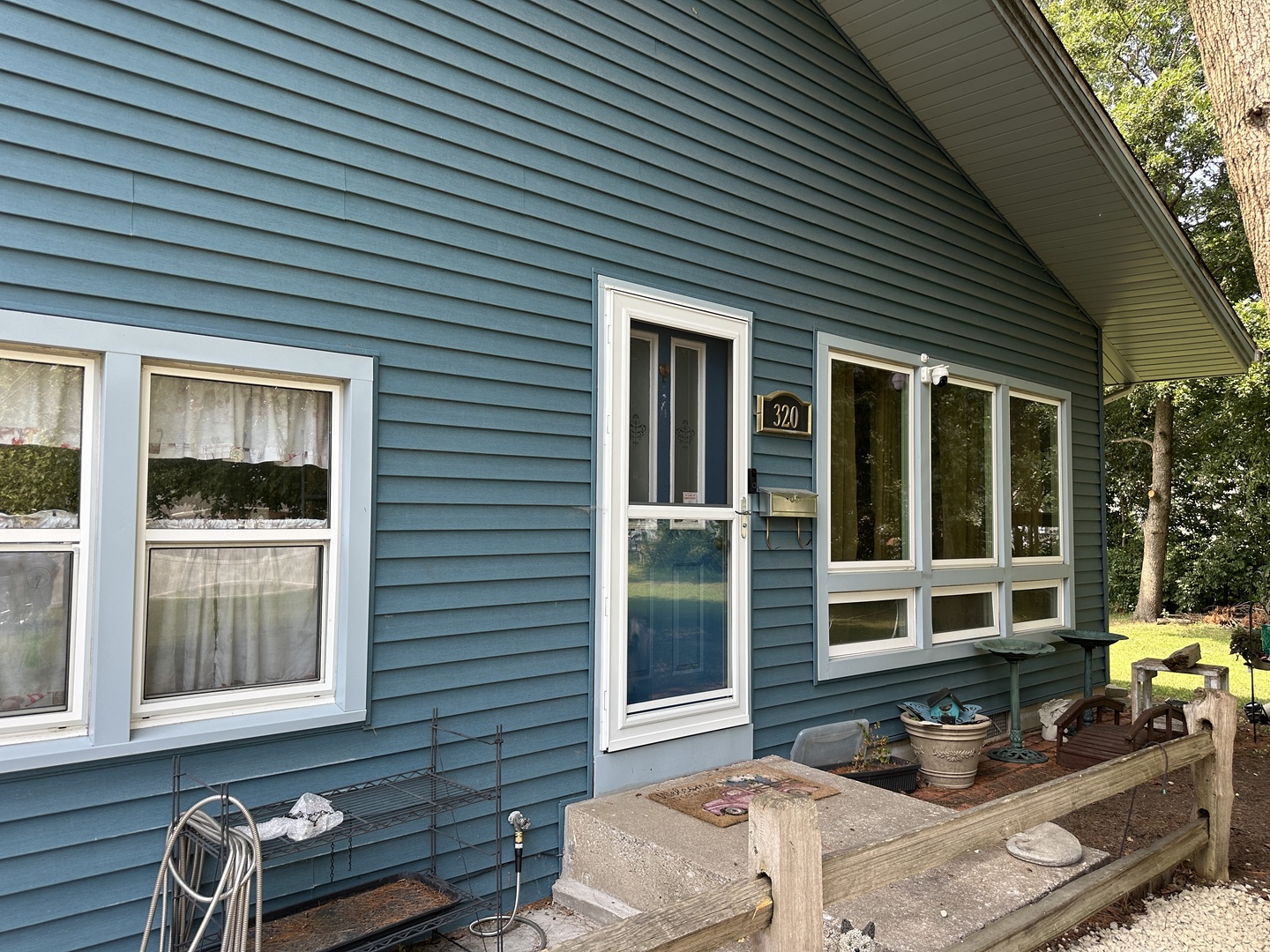 320 E Lincoln Avenue Property Photo 2