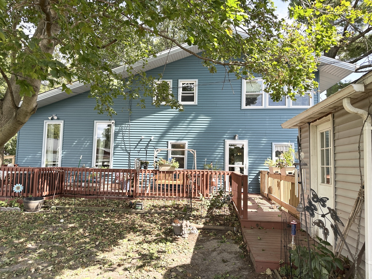 320 E Lincoln Avenue Property Photo 4