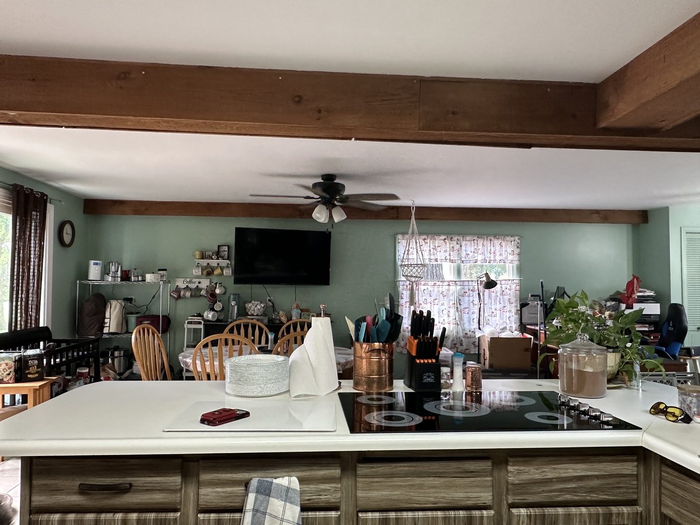 320 E Lincoln Avenue Property Photo 9