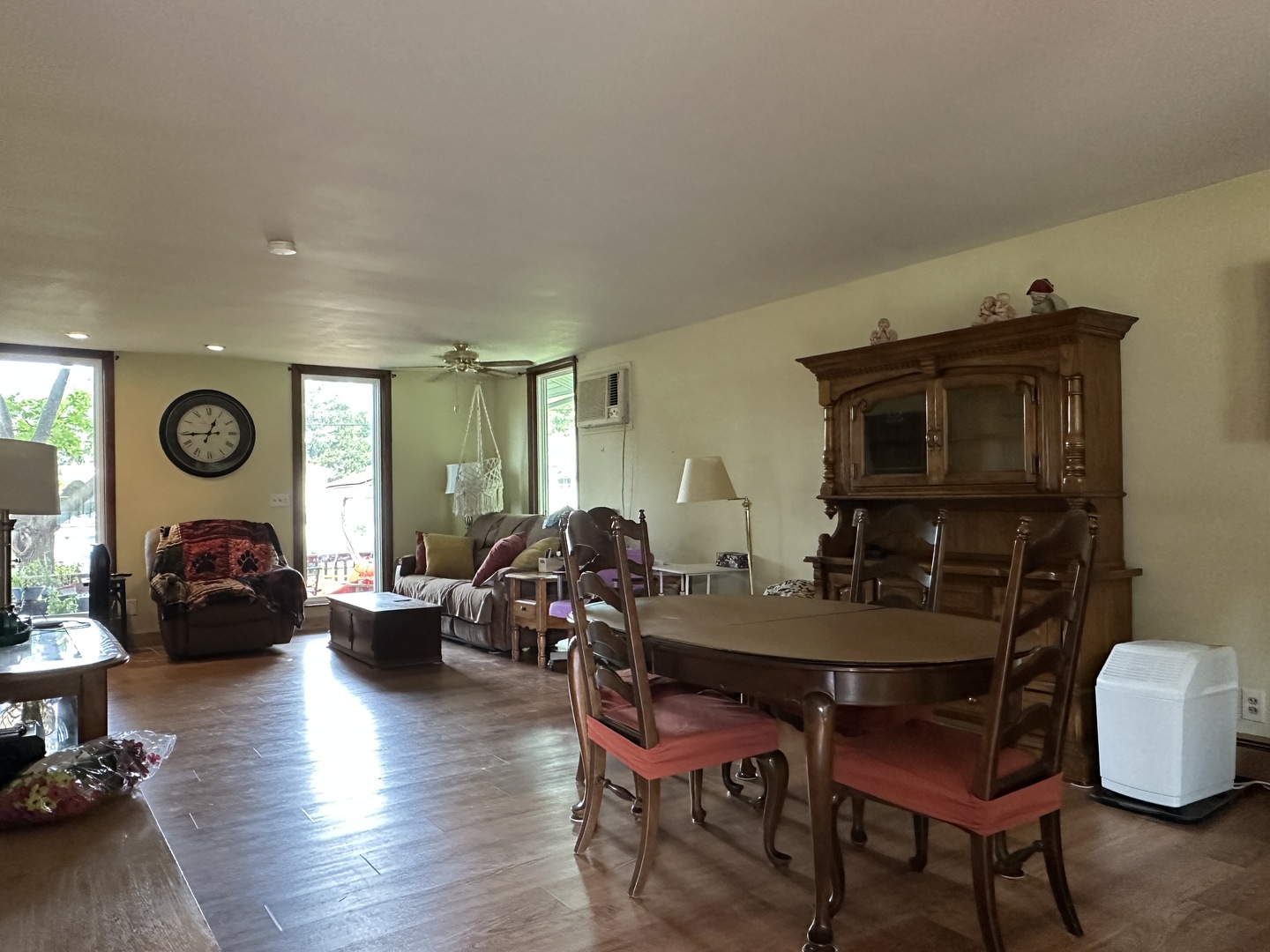 320 E Lincoln Avenue Property Photo 19