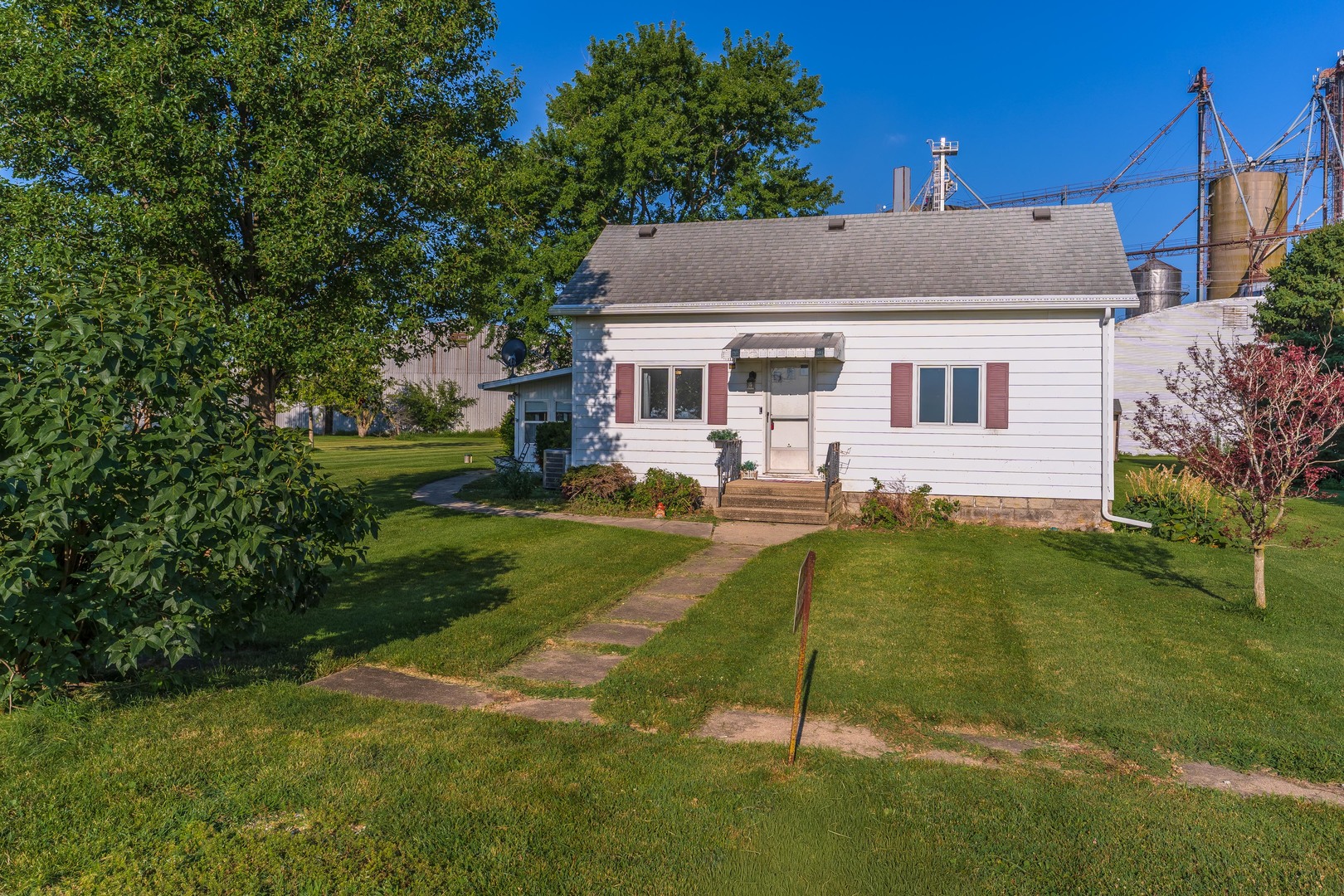 13223 N 2760 Road Property Photo 3