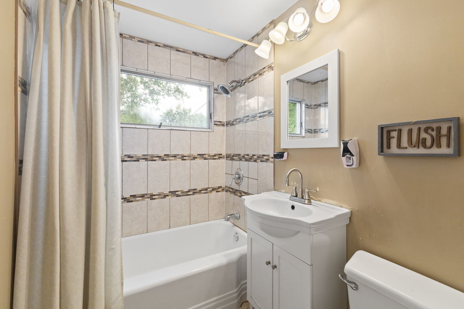 105 Willow Street Property Photo 6