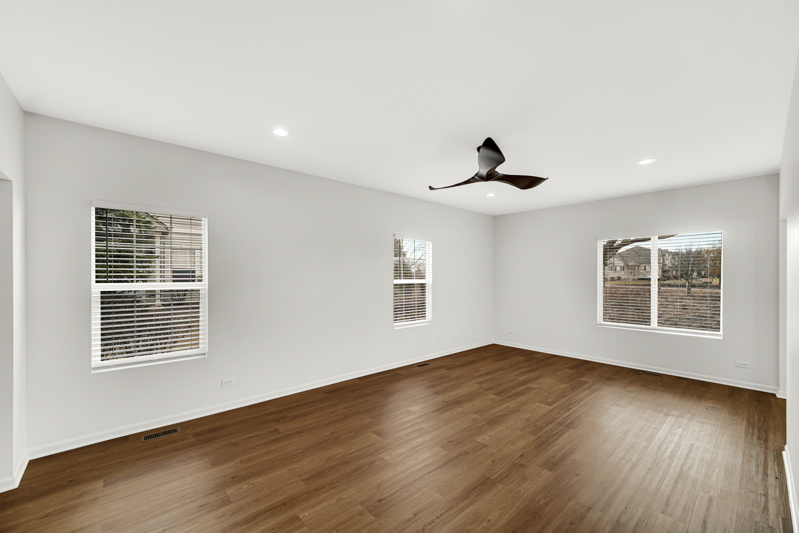2325 Summerlin Drive Property Photo 9