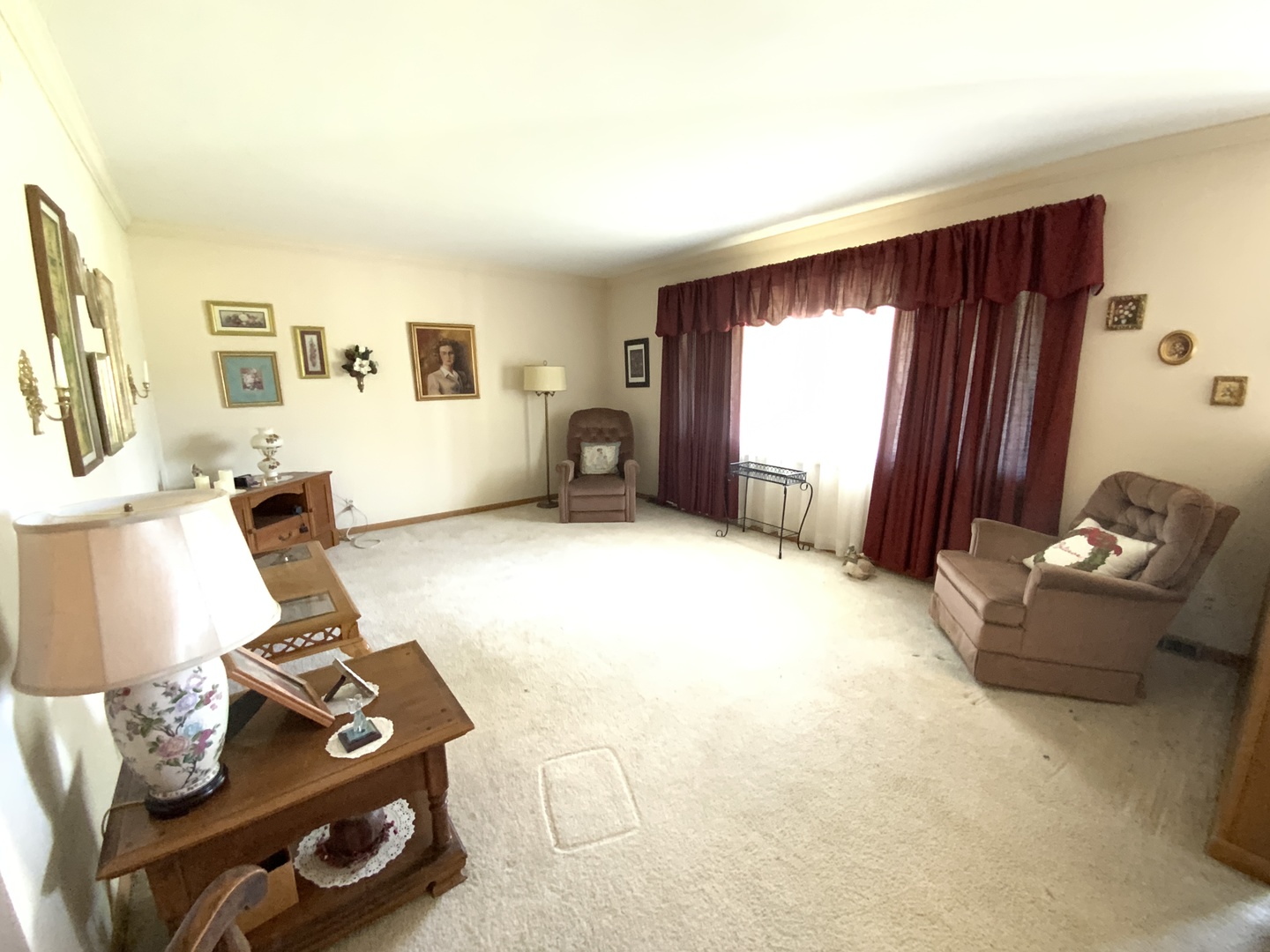 2271 Fitchome Street Property Photo 3