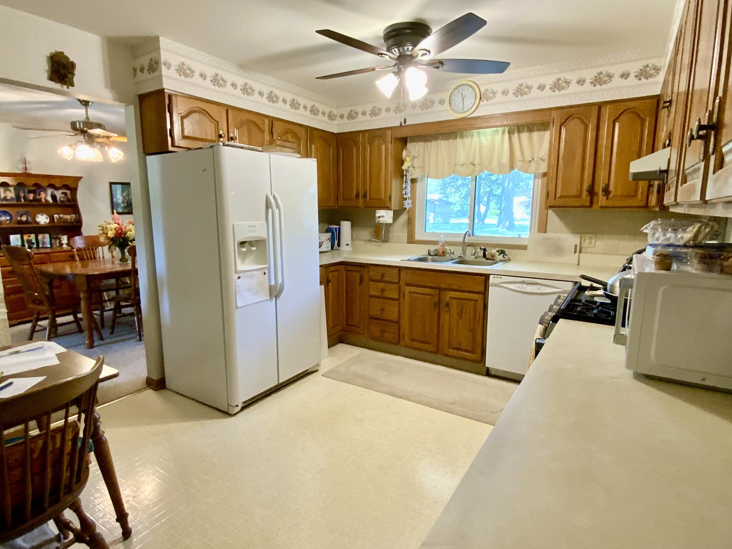2271 Fitchome Street Property Photo 5