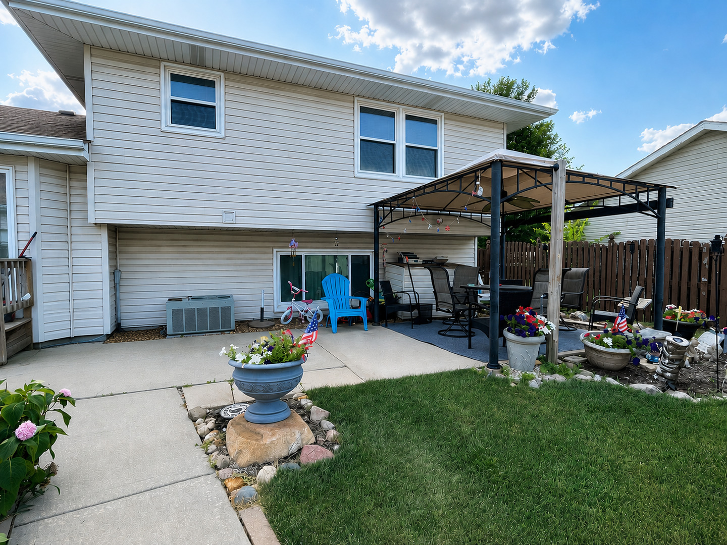 1414 Howland Drive Property Photo 23