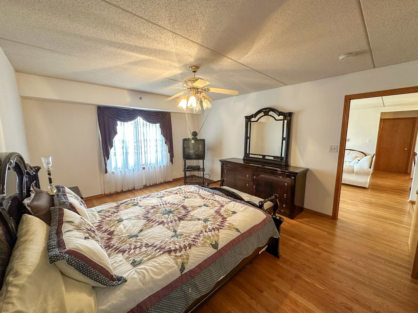 4700 N Harlem Avenue 306 Property Photo 8