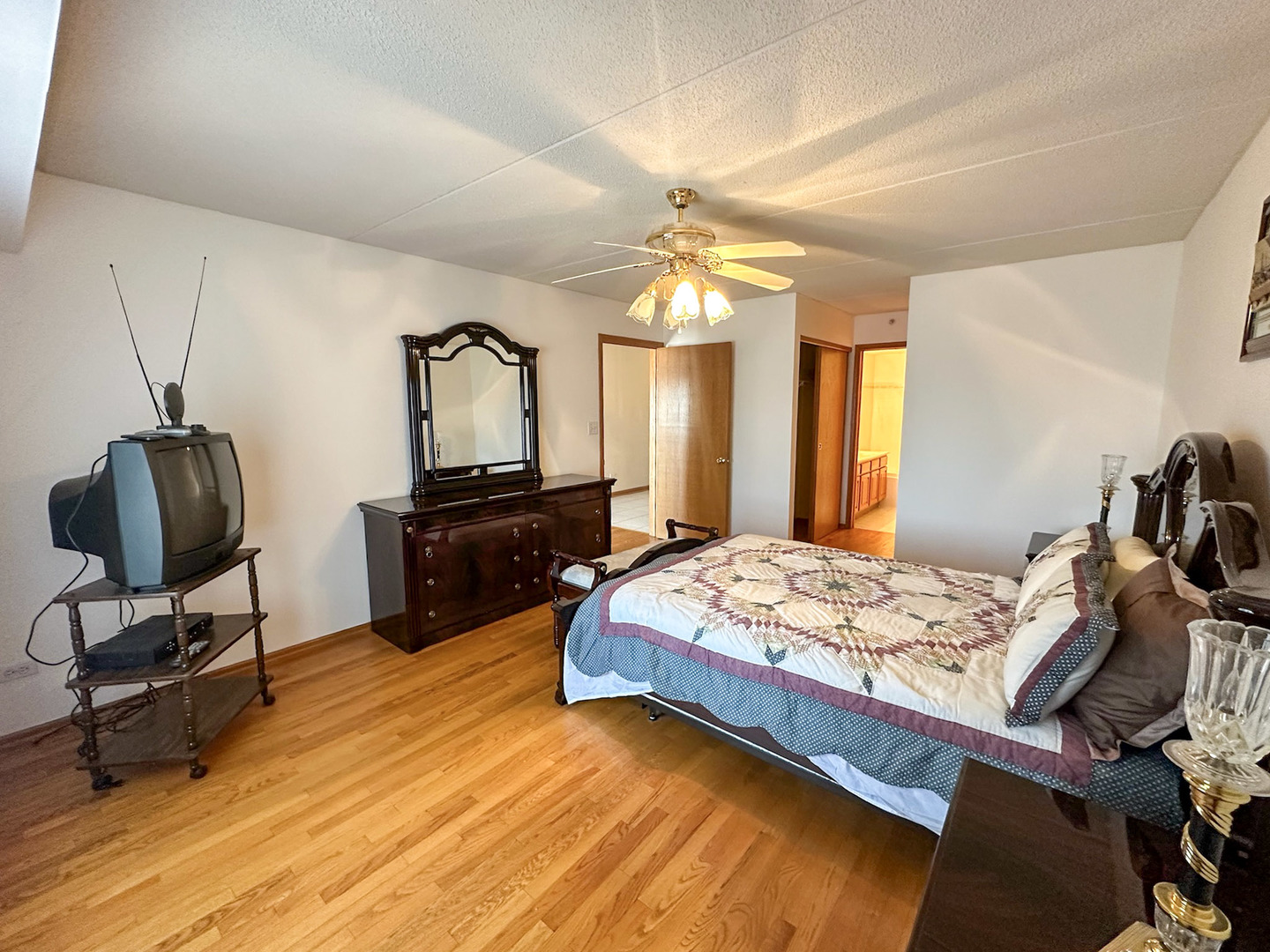 4700 N Harlem Avenue 306 Property Photo 9