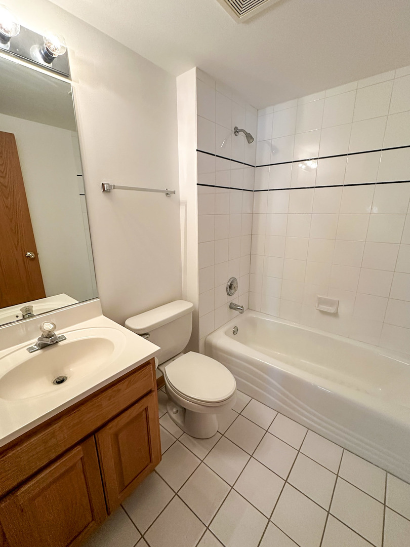 4700 N Harlem Avenue 306 Property Photo 16