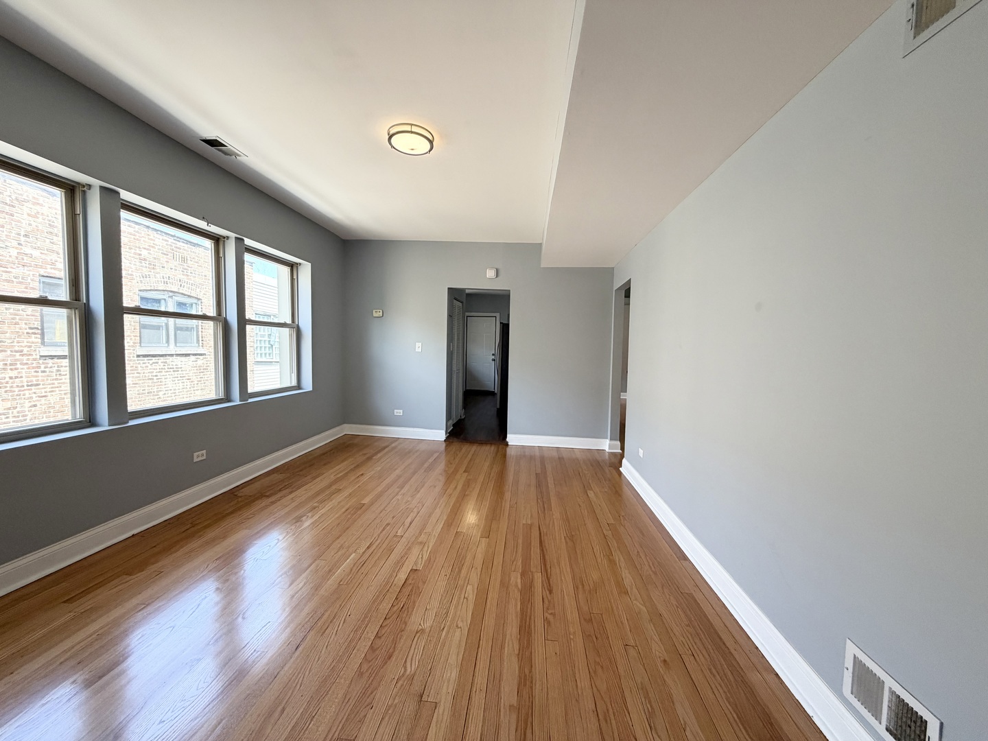 7821 S Phillips Avenue 3 Property Photo 5