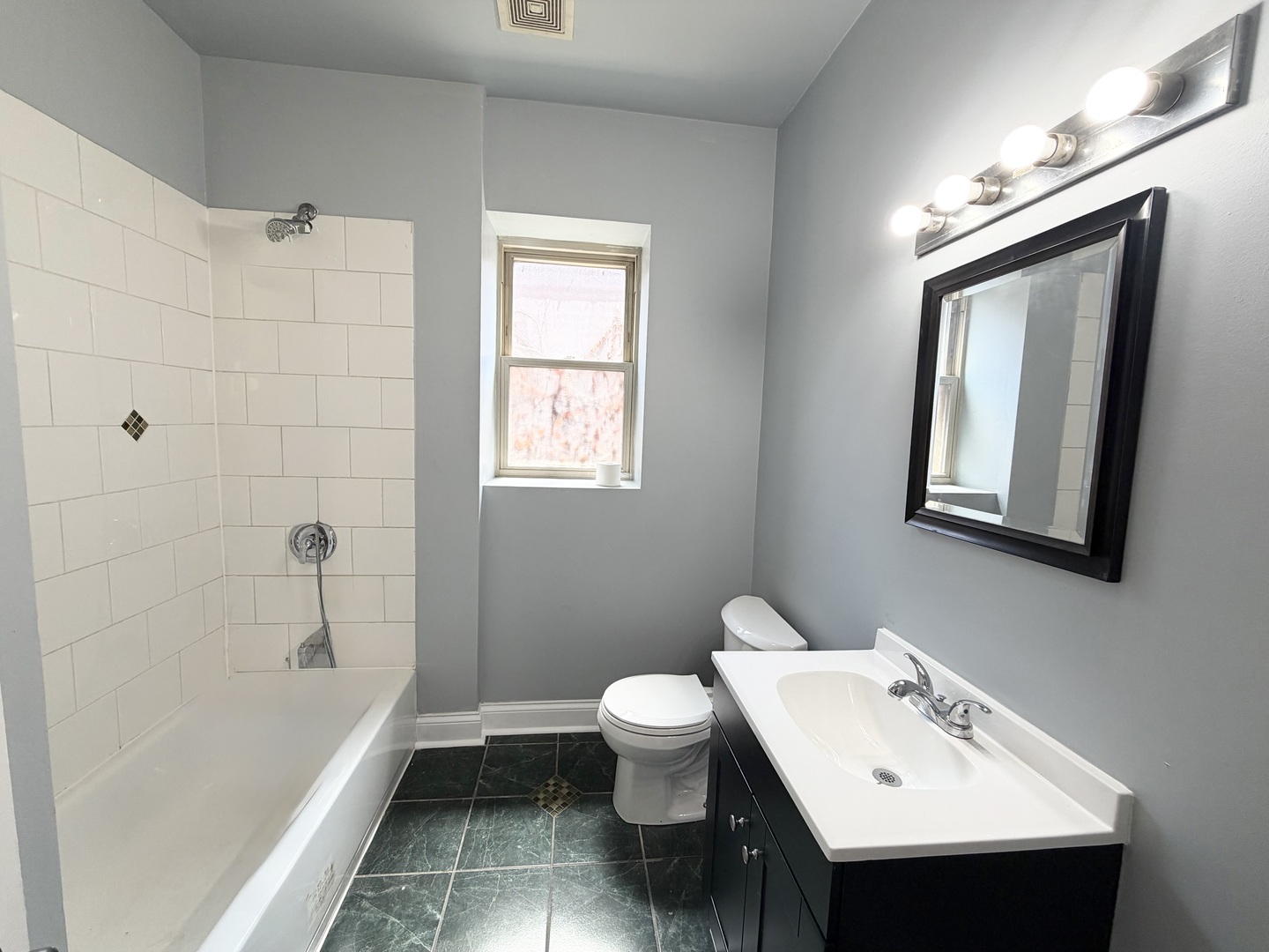 7821 S Phillips Avenue 3 Property Photo 9