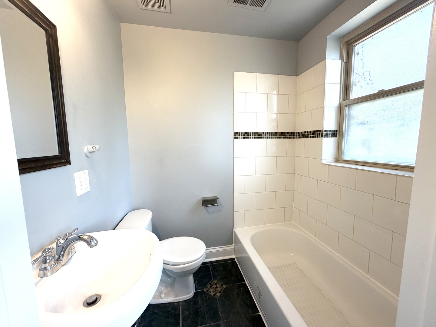 7821 S Phillips Avenue 3 Property Photo 13