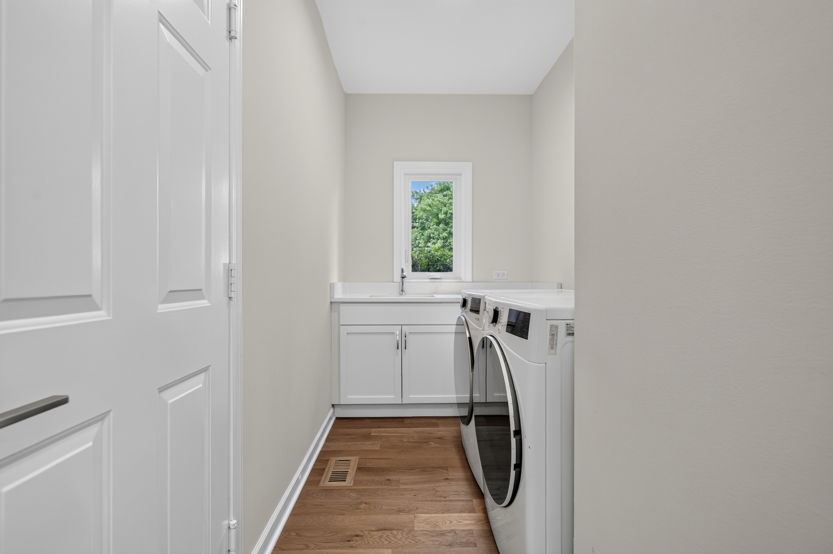 701 S Wilmette Avenue Property Photo 16