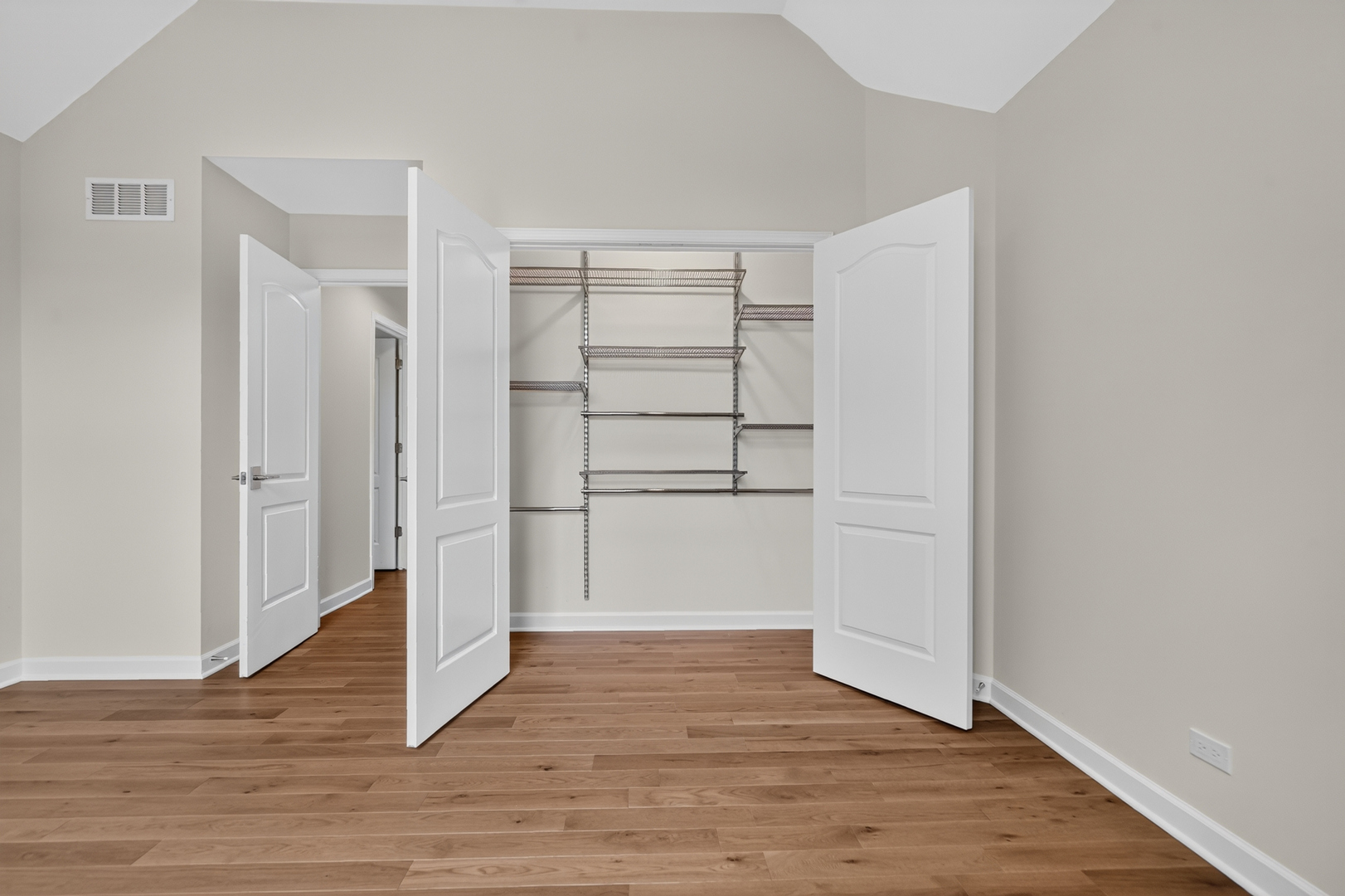 701 S Wilmette Avenue Property Photo 33
