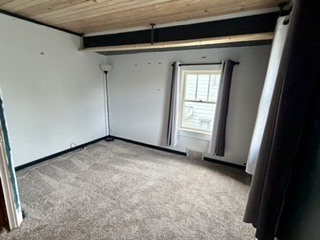 258 17th Place Property Photo 9