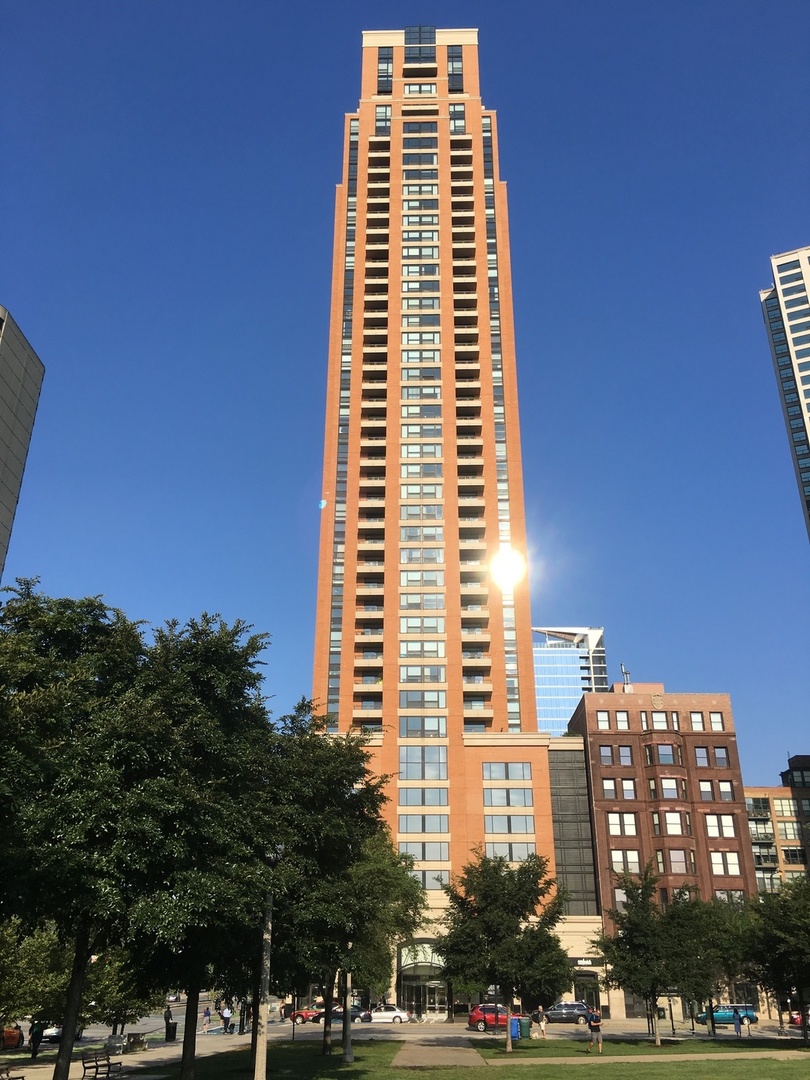 1160 S MICHIGAN Avenue 1406