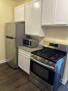 2432 W Greenleaf Avenue 2 Property Photo 8