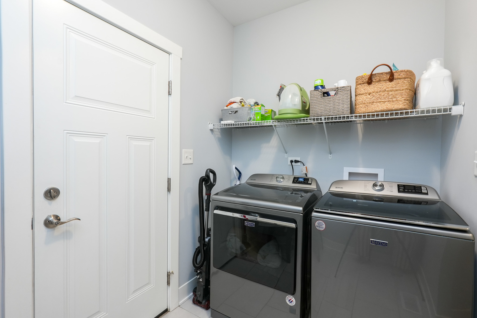 1695 Condor Drive Property Photo 15
