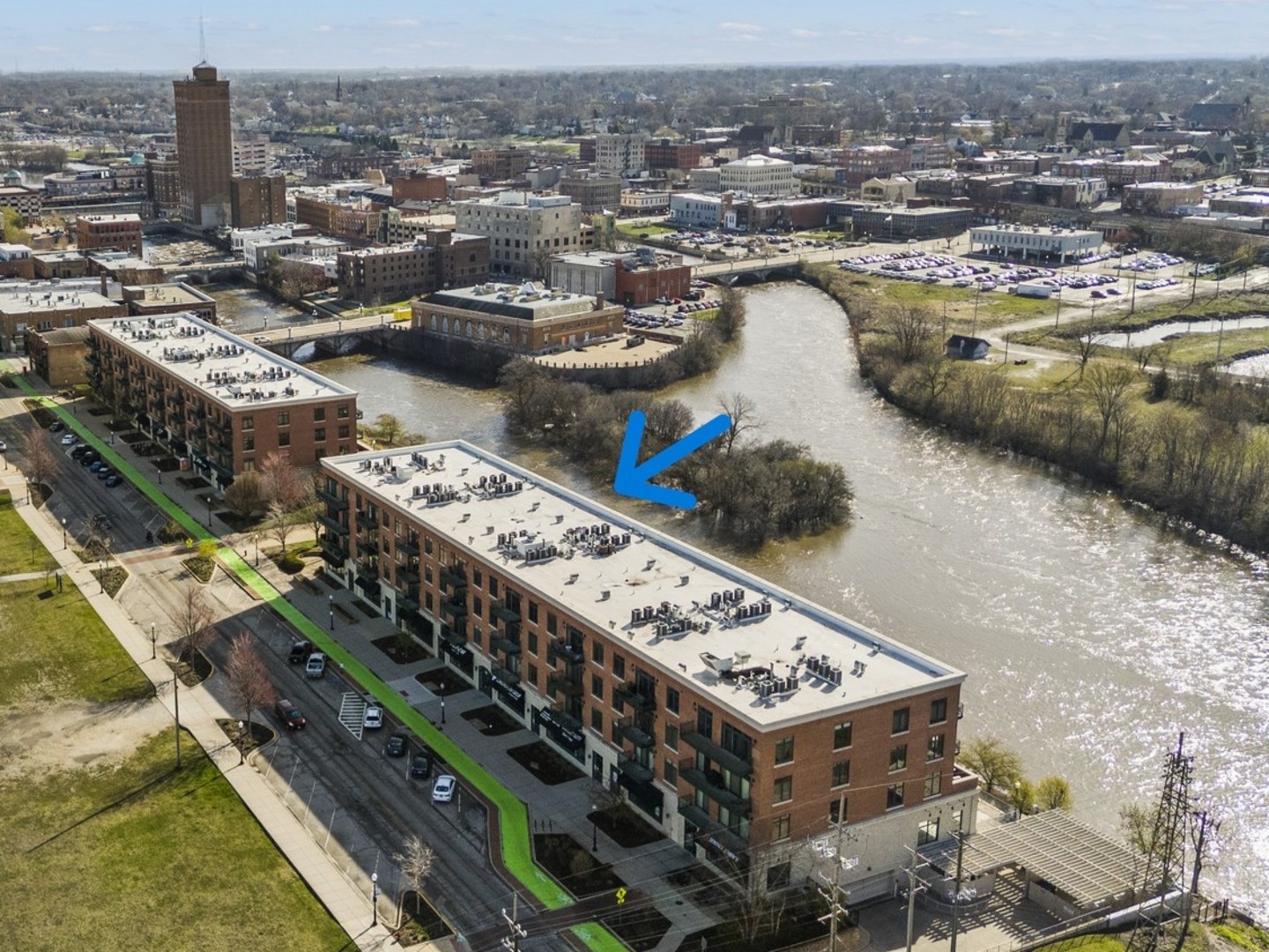 160 S River Street 305 Property Photo 1