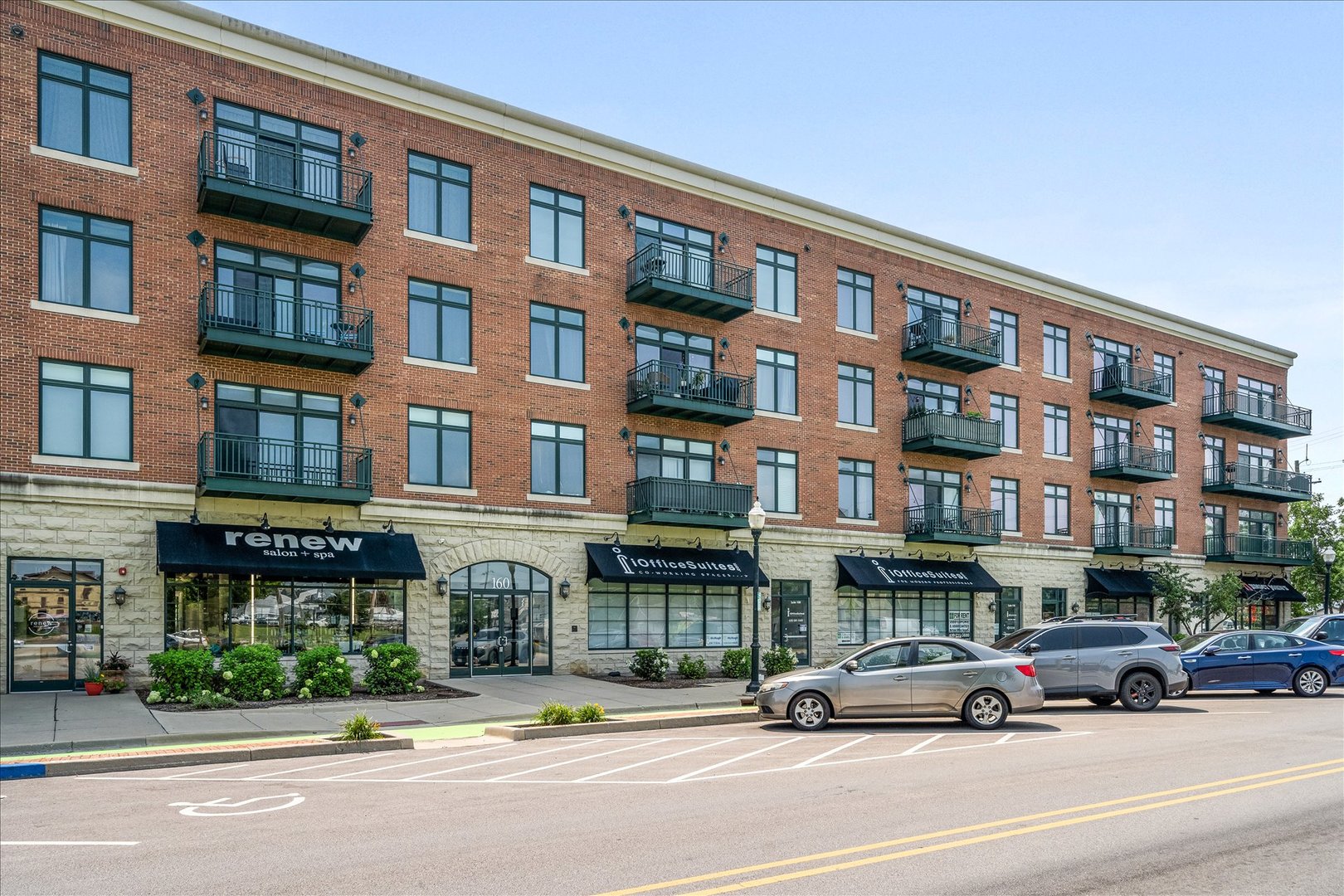 160 S River Street 305 Property Photo 13
