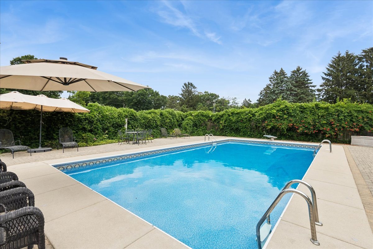 346 Sheridan Road Property Photo 16