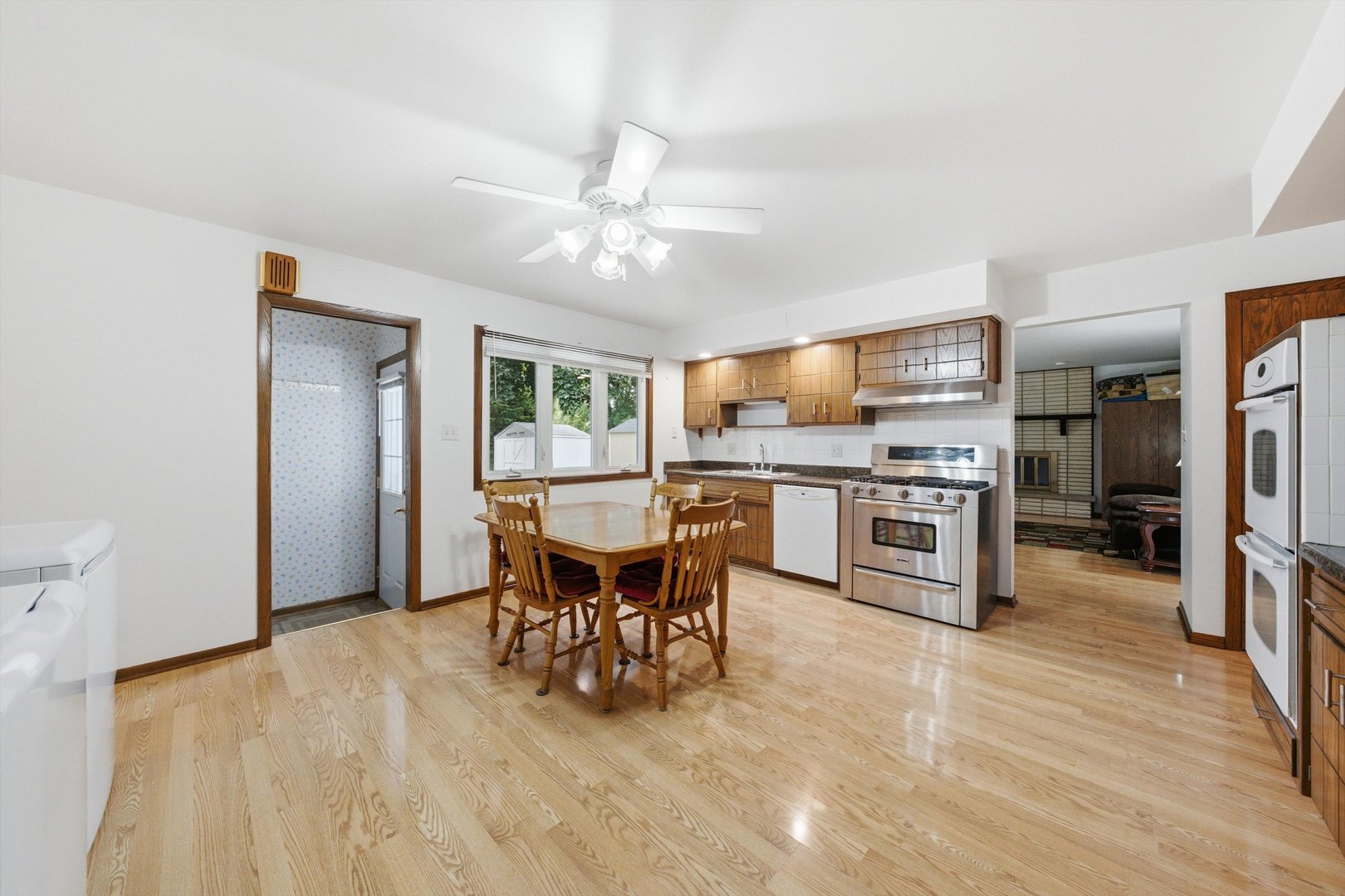 15625 Narcissus Lane Property Photo 8