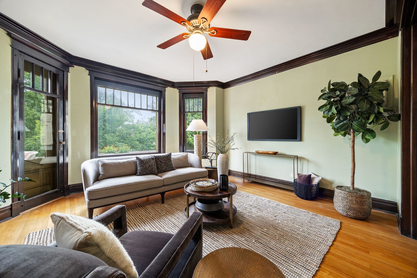 711 Washington Boulevard 2e Property Photo 3