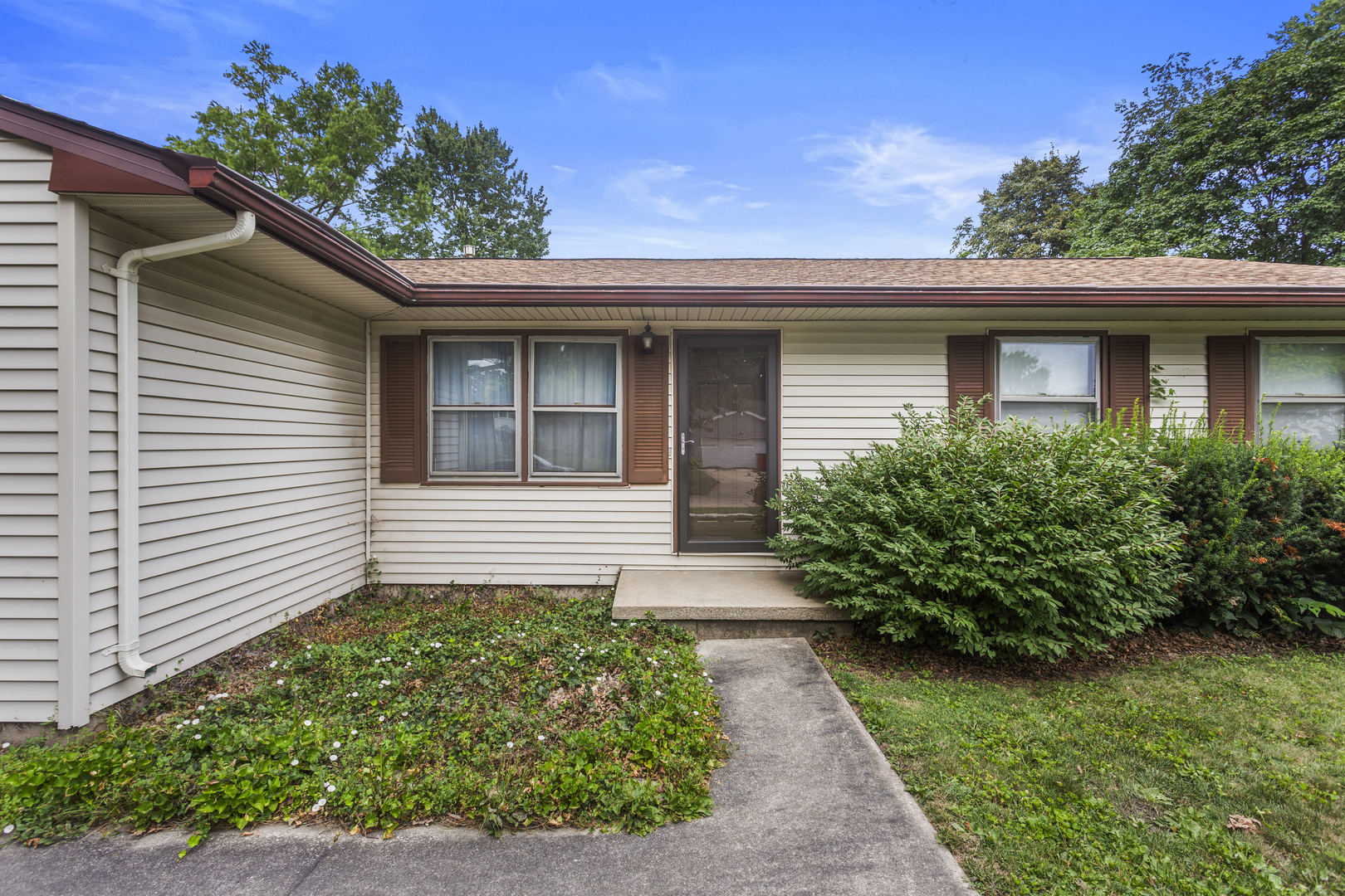 2306 Belmore Drive Property Photo 4