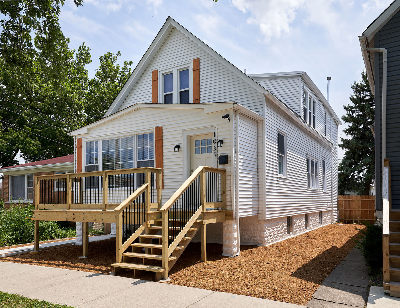 1039 W 97th Street Property Photo 1