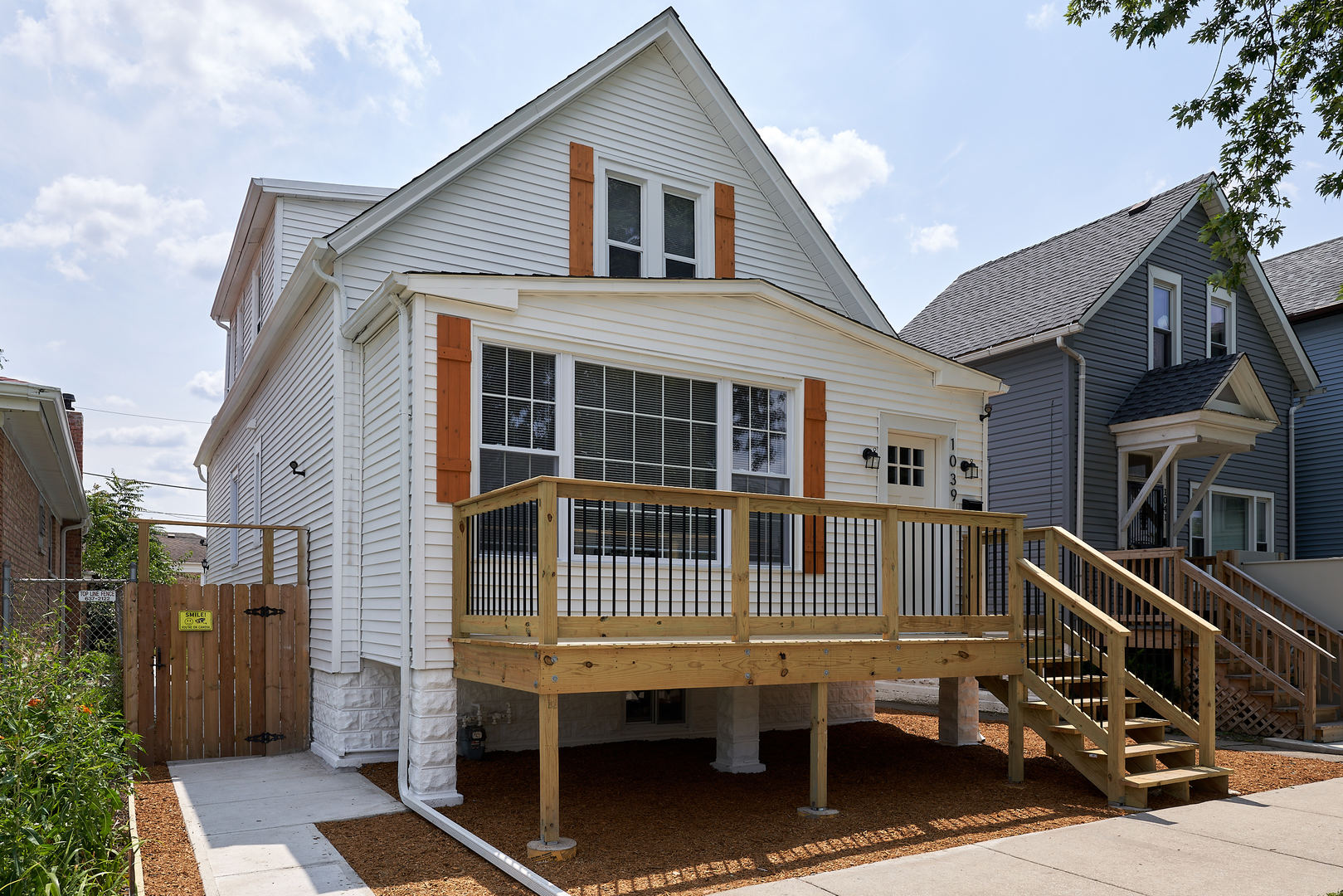 1039 W 97th Street Property Photo 2
