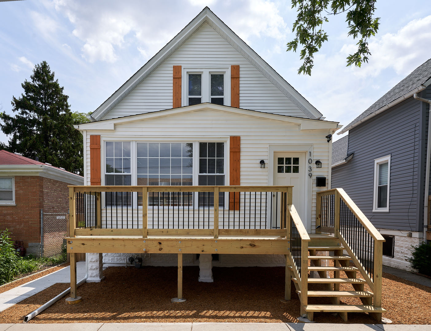 1039 W 97th Street Property Photo 3