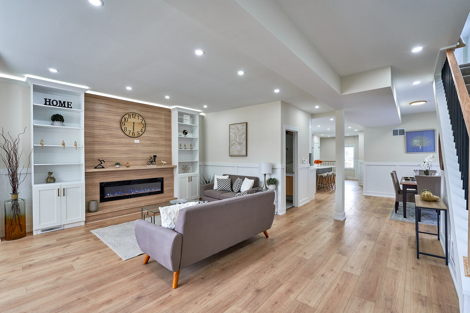 1039 W 97th Street Property Photo 4