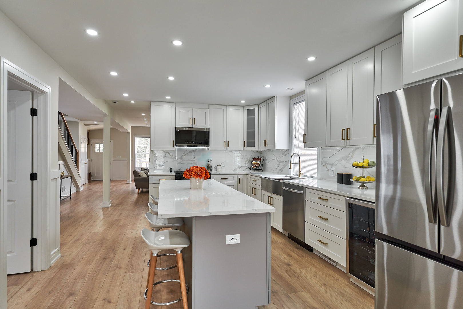 1039 W 97th Street Property Photo 6