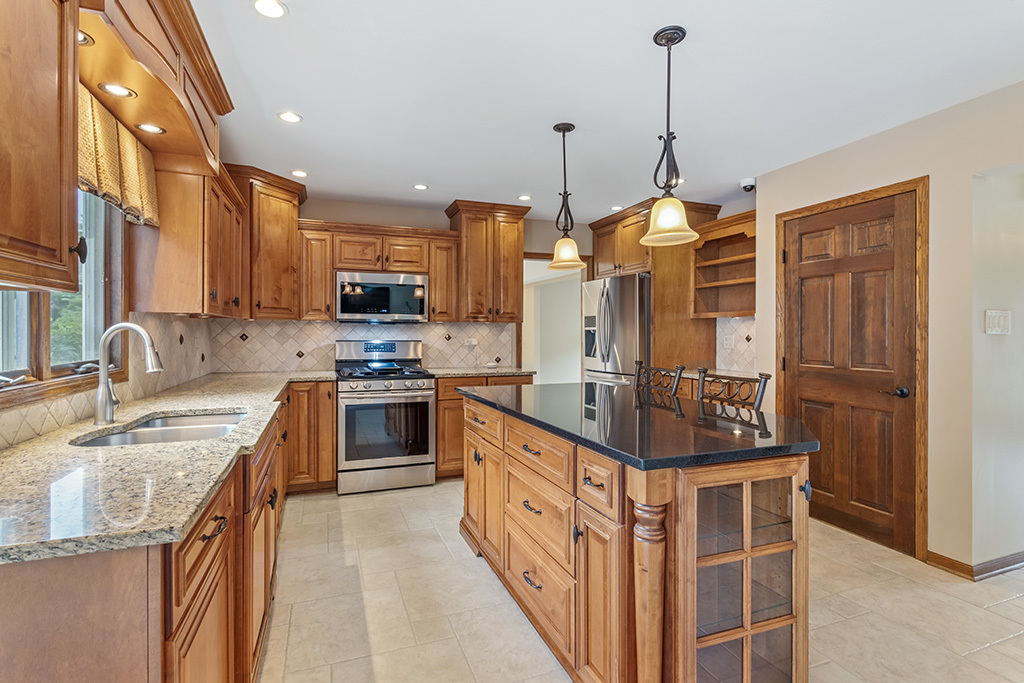 1107 Rosewood Street Property Photo 5